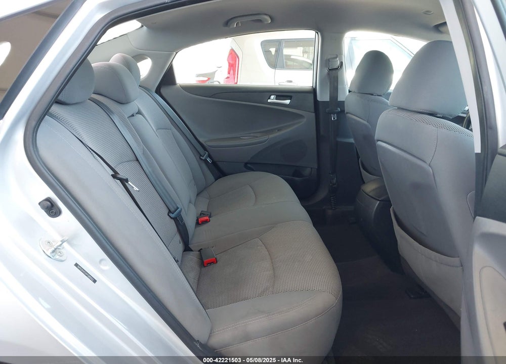 2013 HYUNDAI SONATA VIN: 5NPEB4AC5DH585053