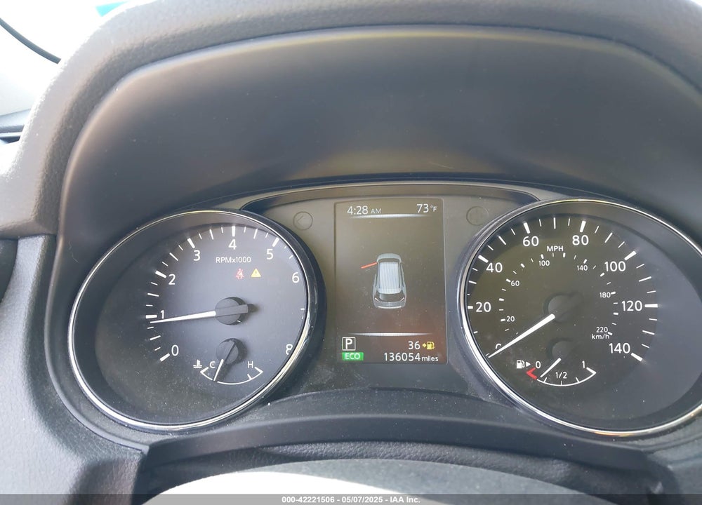 2017 NISSAN ROGUE SV VIN: 5N1AT2MV8HC814318
