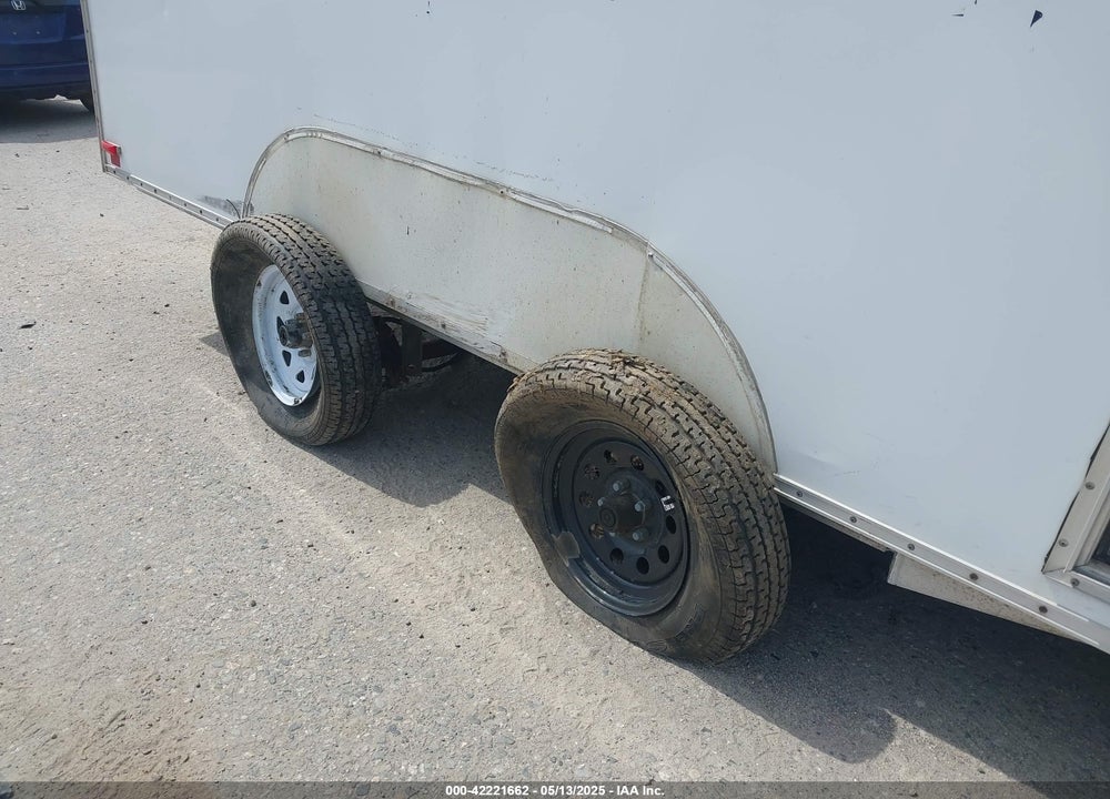 2001 CARGO 2BST2K VIN: ME7827