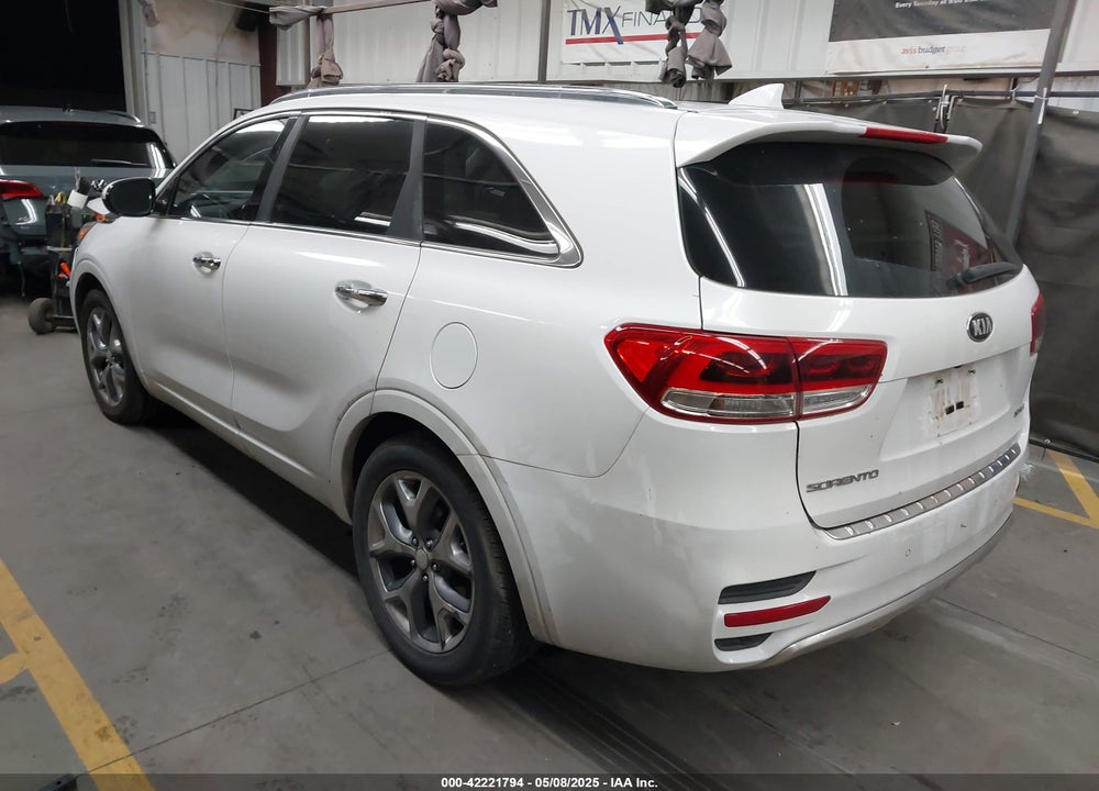 2016 KIA SORENTO VIN: 5XYPK4A56GG118116