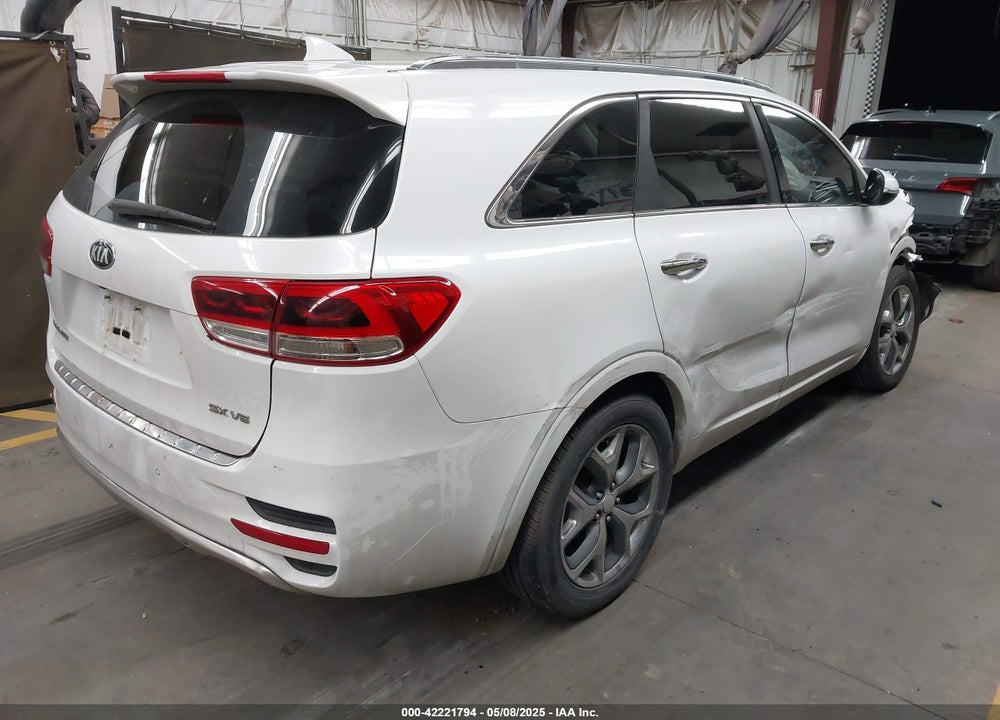2016 KIA SORENTO VIN: 5XYPK4A56GG118116