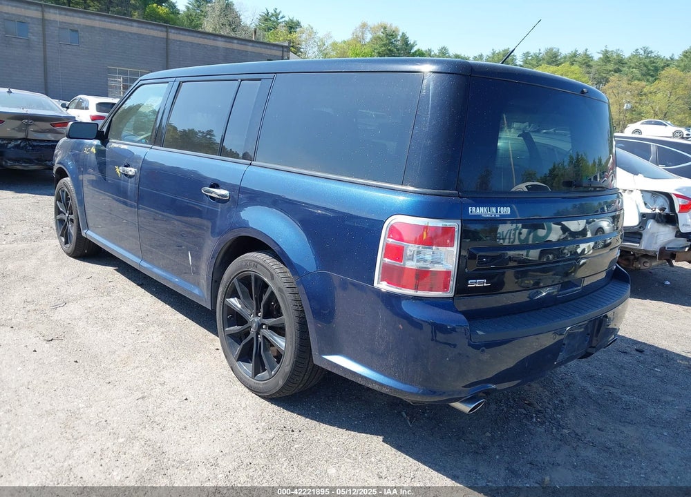 2017 FORD FLEX VIN: 2FMHK6C80HBA00121