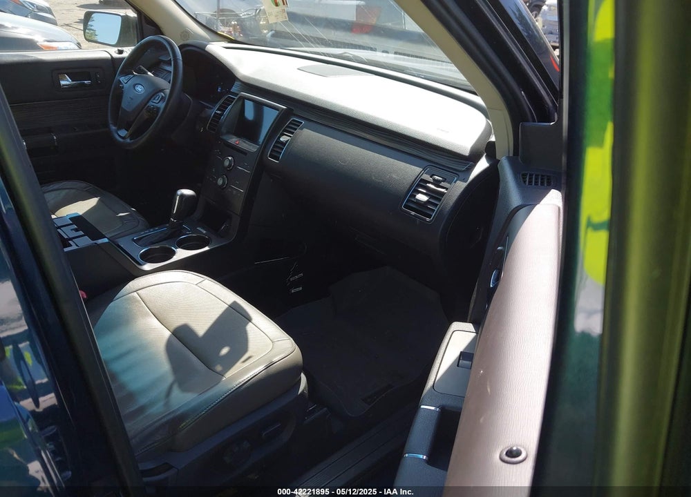 2017 FORD FLEX VIN: 2FMHK6C80HBA00121