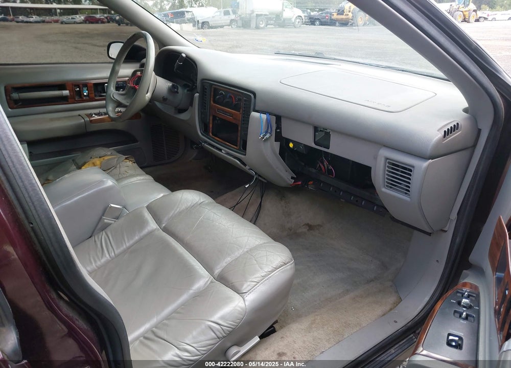 1994 CHEVROLET CAPRICE CLASSIC LS VIN: 1G1BN52P2RR130218