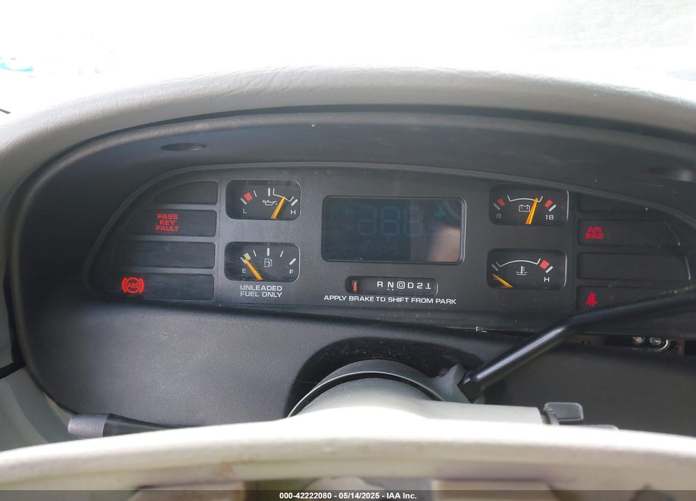 1994 CHEVROLET CAPRICE CLASSIC LS VIN: 1G1BN52P2RR130218