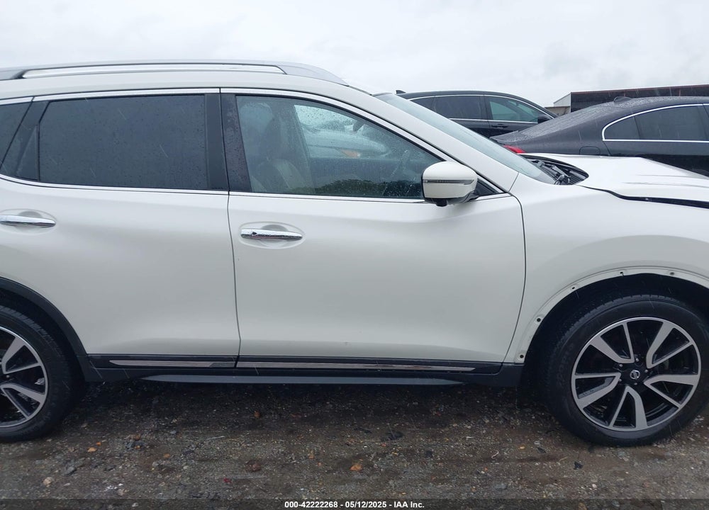 2018 NISSAN ROGUE SL VIN: JN8AT2MV9JW323379