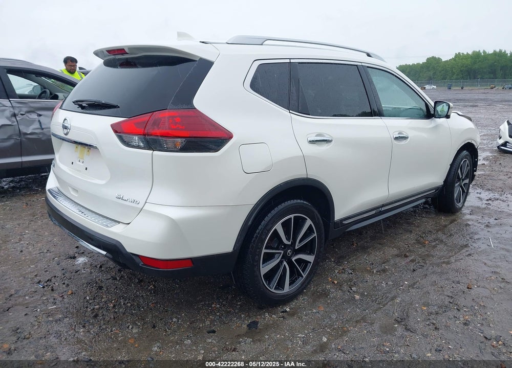 2018 NISSAN ROGUE SL VIN: JN8AT2MV9JW323379