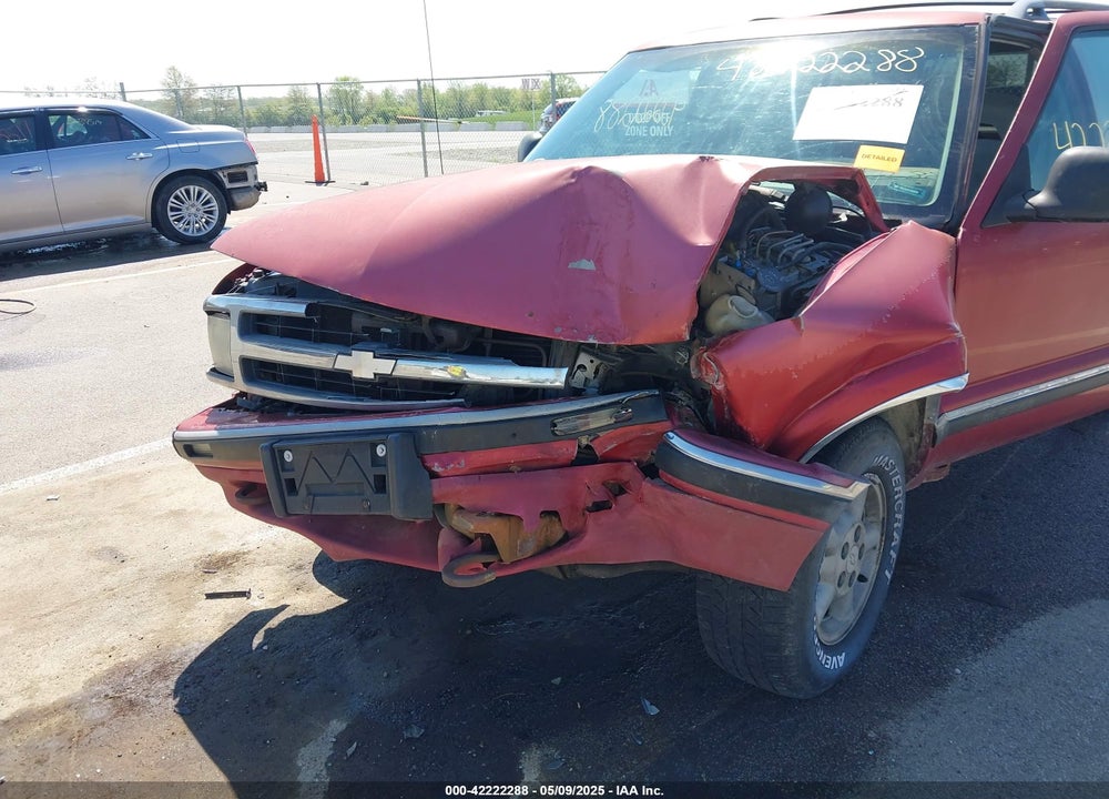 1996 CHEVROLET BLAZER VIN: 1GNDT13W7T2254321