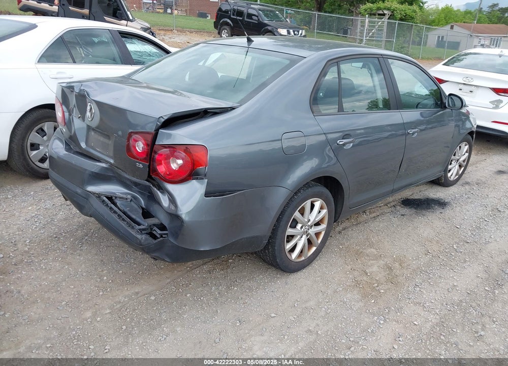 2010 VOLKSWAGEN JETTA VIN: 3VWRZ7AJ3AM158356