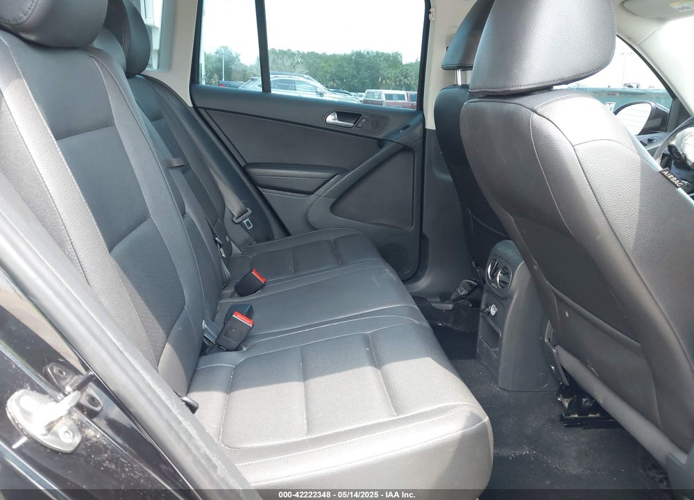 2014 VOLKSWAGEN TIGUAN SE VIN: WVGBV3AX8EW537304