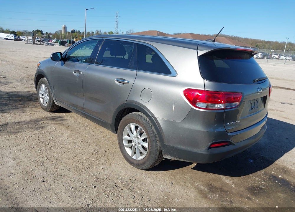 2018 KIA SORENTO VIN: 5XYPG4A33JG417375