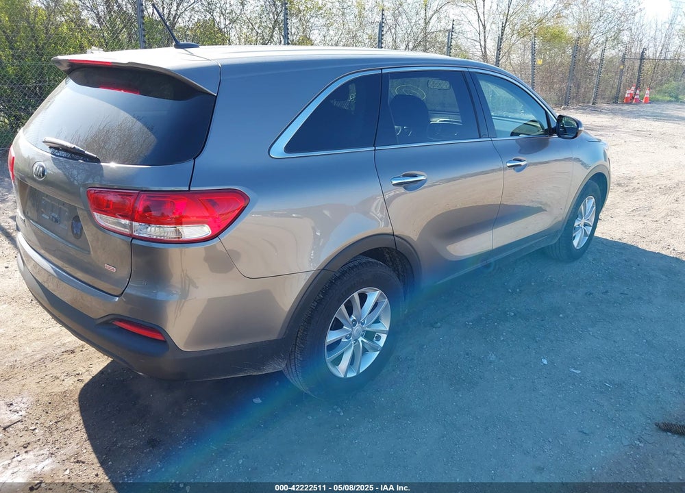 2018 KIA SORENTO VIN: 5XYPG4A33JG417375