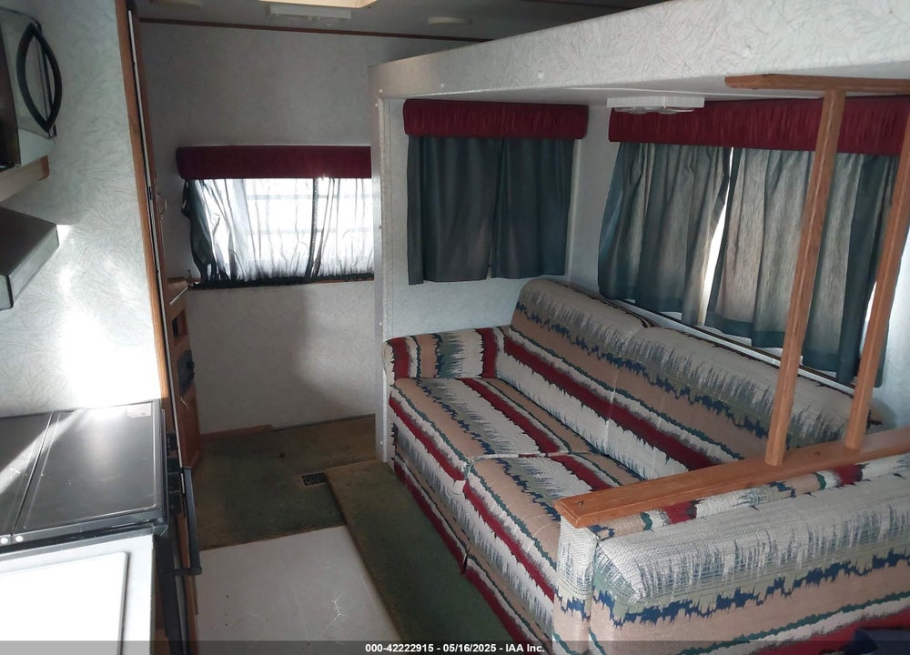 1996 JAYCO EAGLE 241 RL 5TH WHEEL TRAVEL TRAILER VIN: 1UJCJ02M9T5L30107