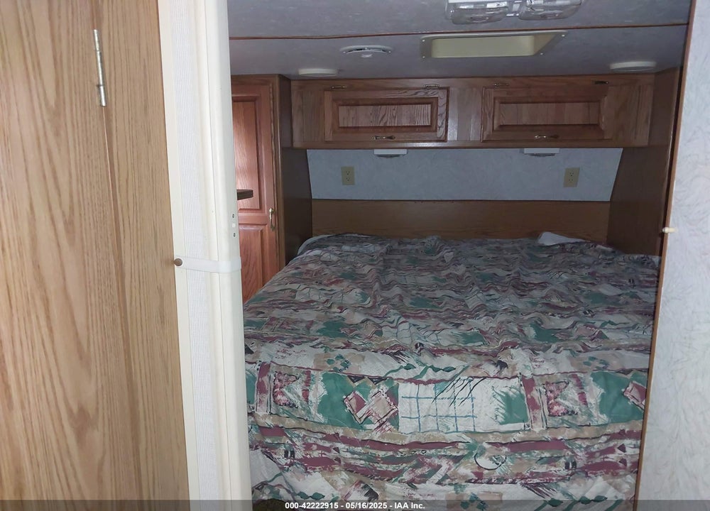 1996 JAYCO EAGLE 241 RL 5TH WHEEL TRAVEL TRAILER VIN: 1UJCJ02M9T5L30107