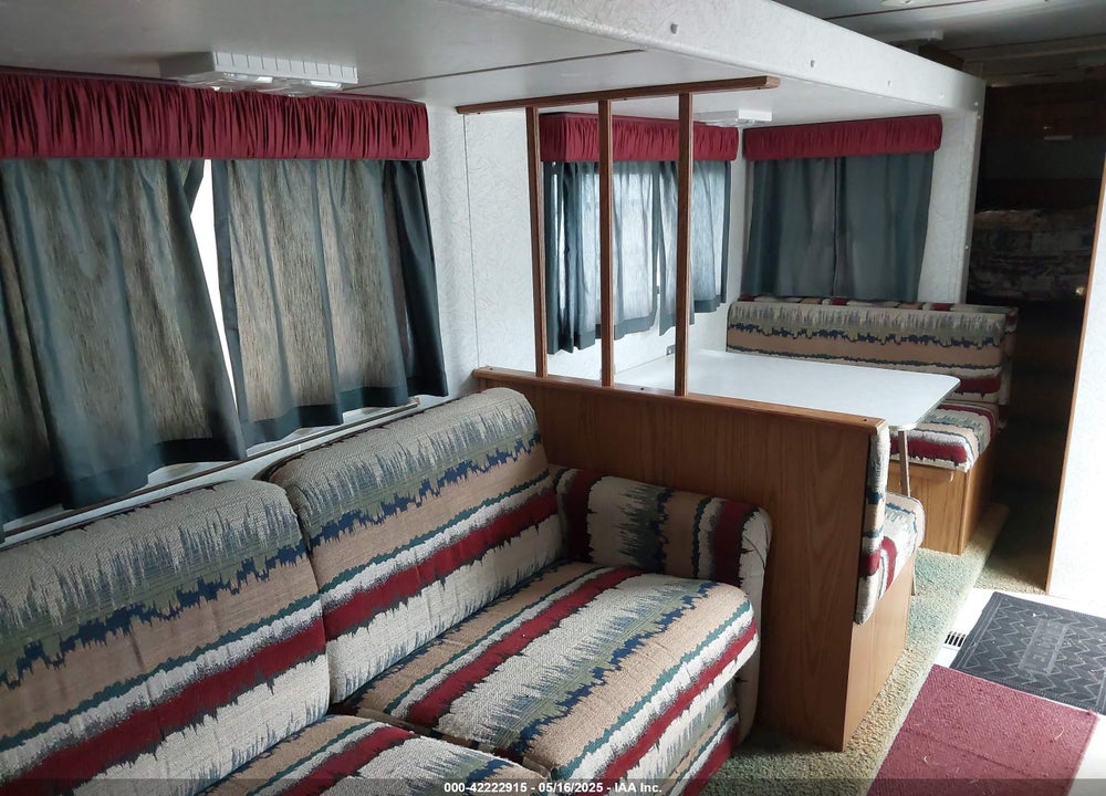 1996 JAYCO EAGLE 241 RL 5TH WHEEL TRAVEL TRAILER VIN: 1UJCJ02M9T5L30107