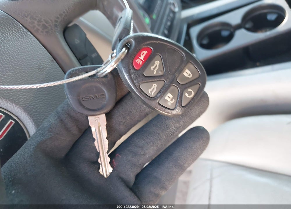 2010 GMC YUKON XL 1500 VIN: 1GKUKKE3XAR284085