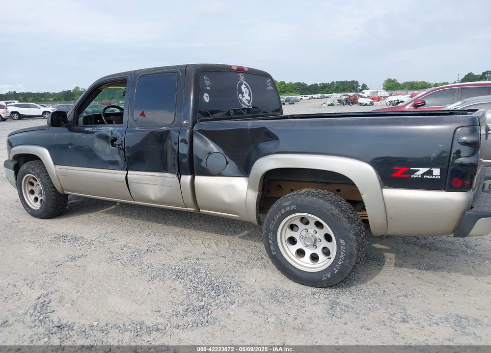 2003 CHEVROLET SILVERADO 1500 LS VIN: 2GCEK19T431121528
