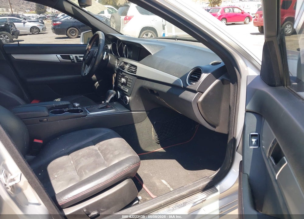 2014 MERCEDES-BENZ C CLASS VIN: WDDGF4HB5ER307781