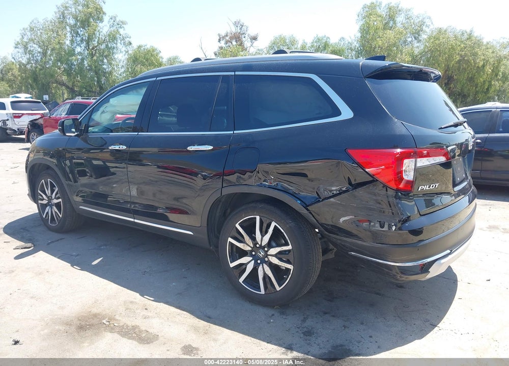 2022 HONDA PILOT 2WD TOURING 8 PASSENGER VIN: 5FNYF5H94NB004420