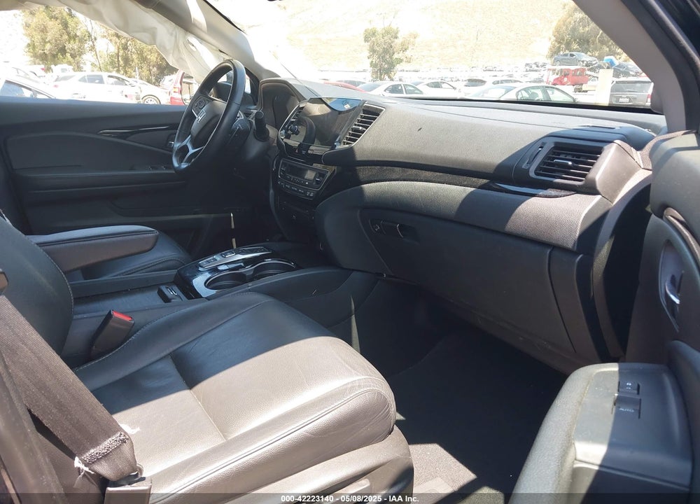 2022 HONDA PILOT 2WD TOURING 8 PASSENGER VIN: 5FNYF5H94NB004420