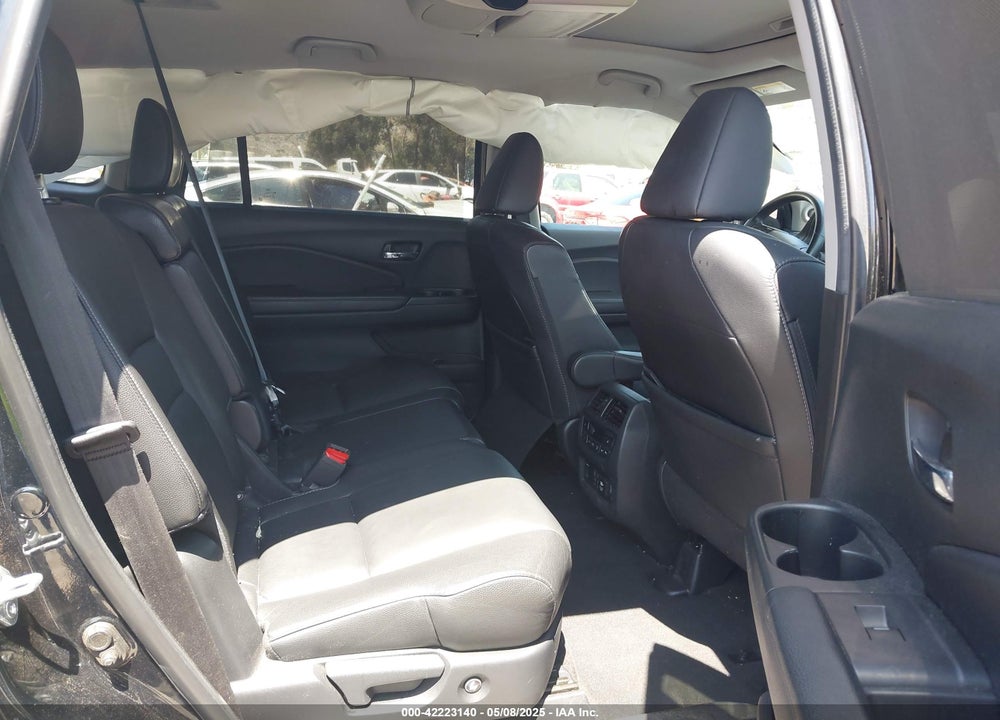 2022 HONDA PILOT 2WD TOURING 8 PASSENGER VIN: 5FNYF5H94NB004420