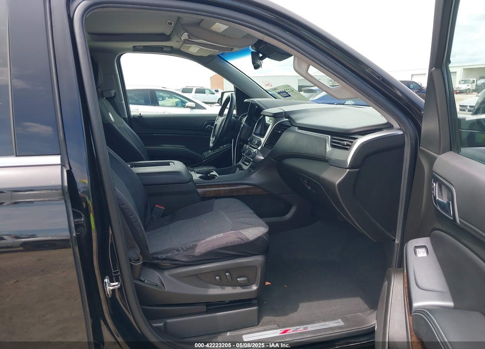 2019 CHEVROLET SUBURBAN LT VIN: 1GNSKHKC5KR266175