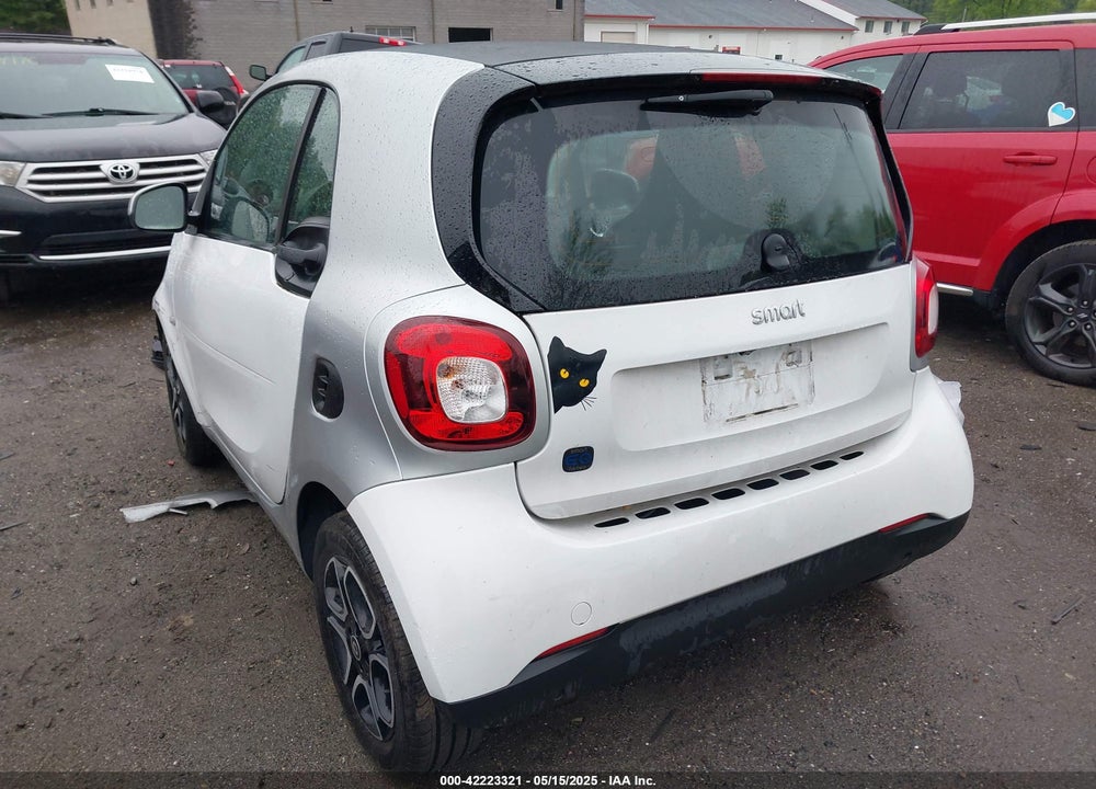 2019 SMART EQ FORTWO VIN: WMEFJ9BA1KK375602