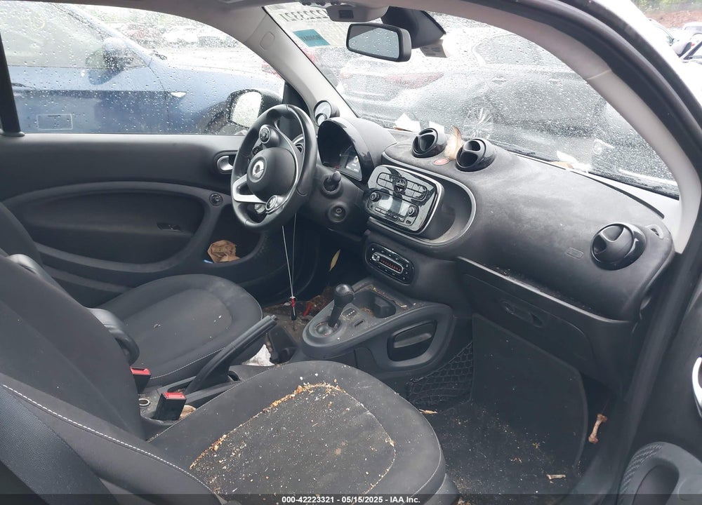 2019 SMART EQ FORTWO VIN: WMEFJ9BA1KK375602