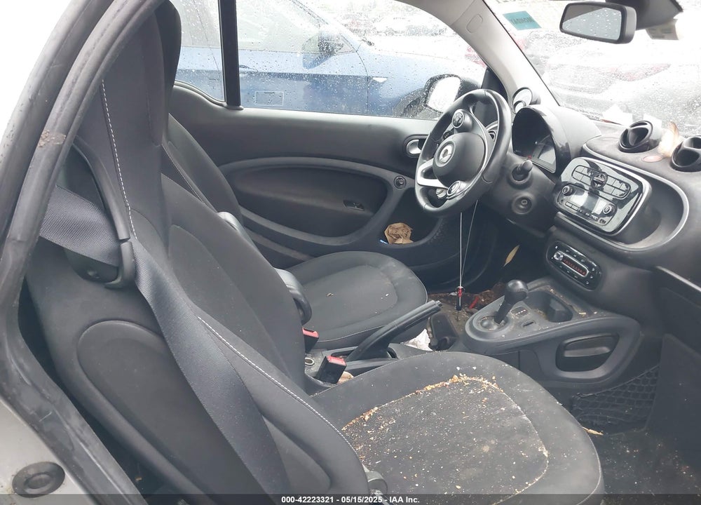 2019 SMART EQ FORTWO VIN: WMEFJ9BA1KK375602