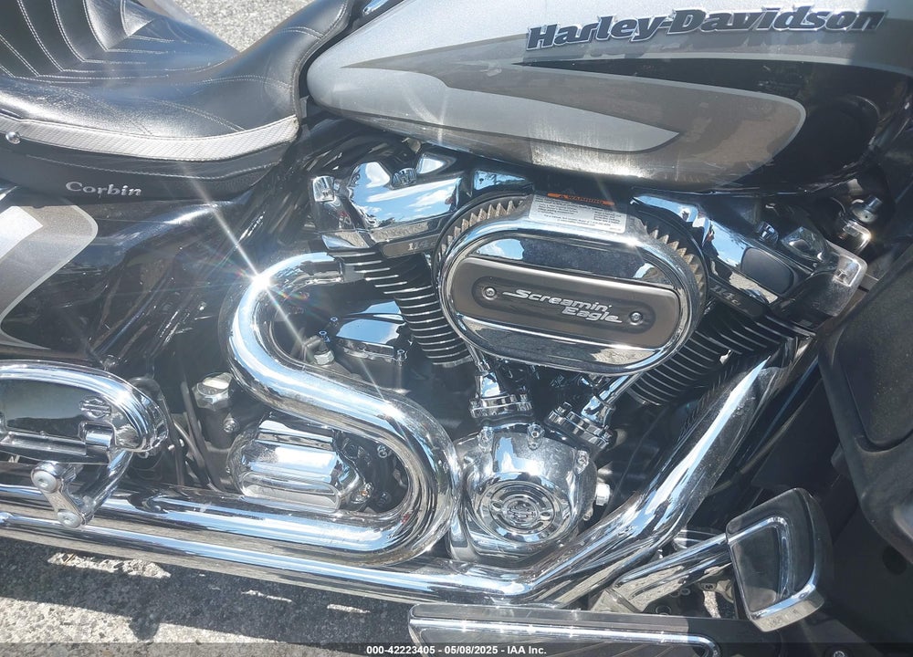 2017 HARLEY-DAVIDSON FLHTKSE CVO LIMITED VIN: 1HD1TEF13HB952773