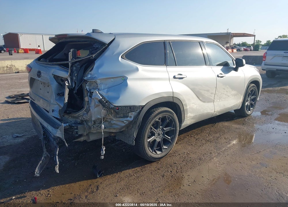 2022 TOYOTA HIGHLANDER VIN: 5TDCZRAH0NS126410