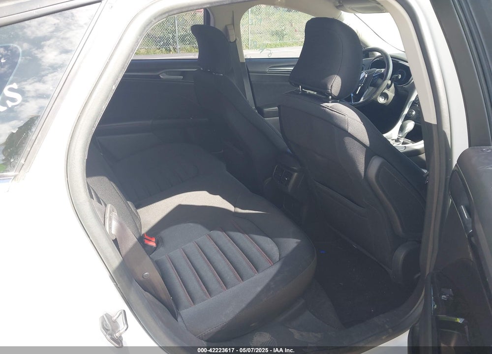 2016 FORD FUSION SE VIN: 3FA6P0T90GR263086