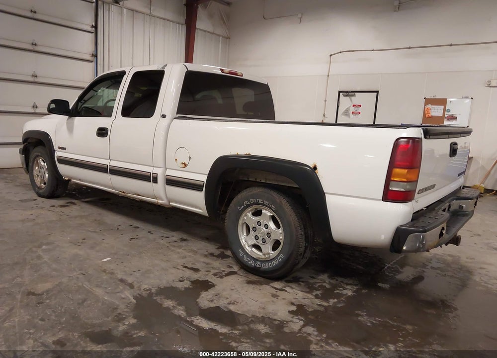 2001 CHEVROLET SILVERADO 1500 LS VIN: 2GCEC19V111382854