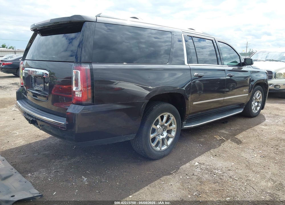 2017 GMC YUKON XL DENALI VIN: 1GKS2HKJ4HR230952