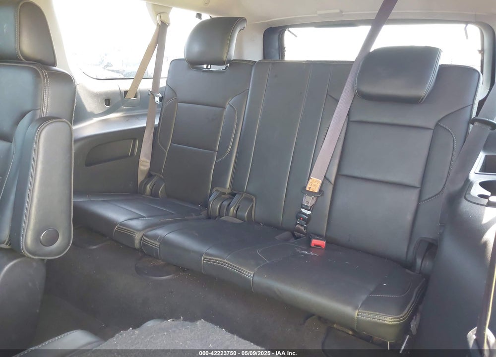 2017 GMC YUKON XL DENALI VIN: 1GKS2HKJ4HR230952