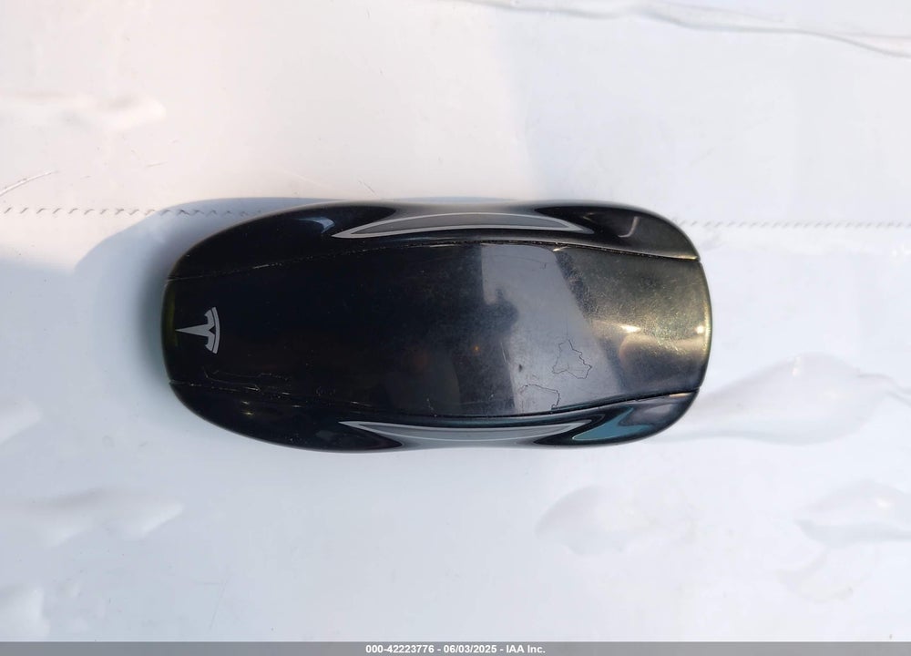 2015 TESLA MODEL S VIN: 5YJSA1H42FF091611