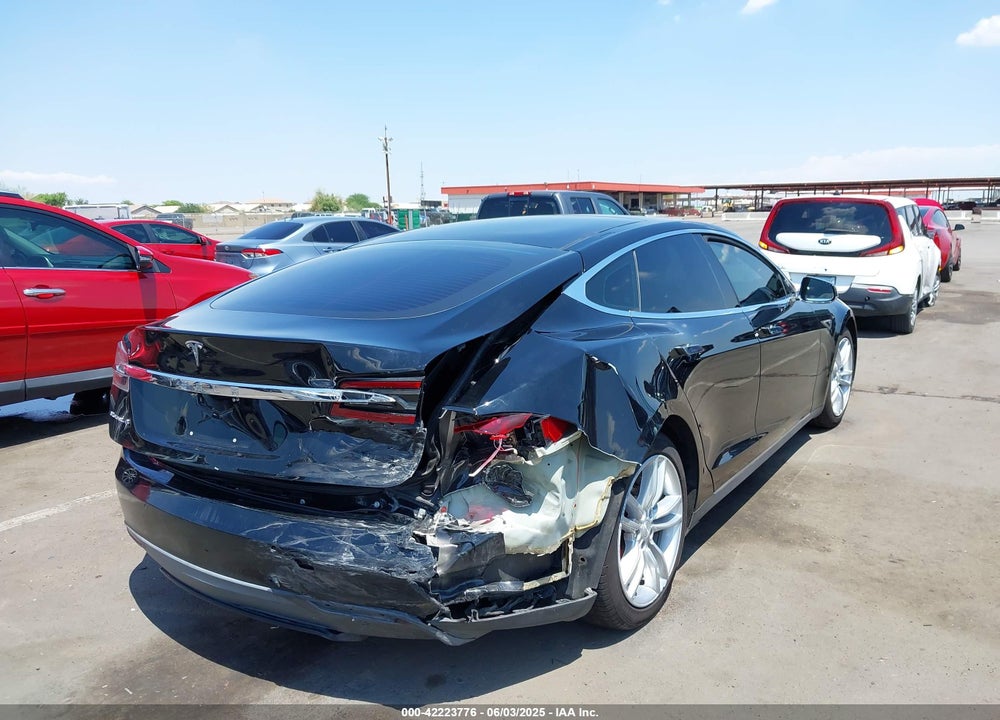 2015 TESLA MODEL S VIN: 5YJSA1H42FF091611