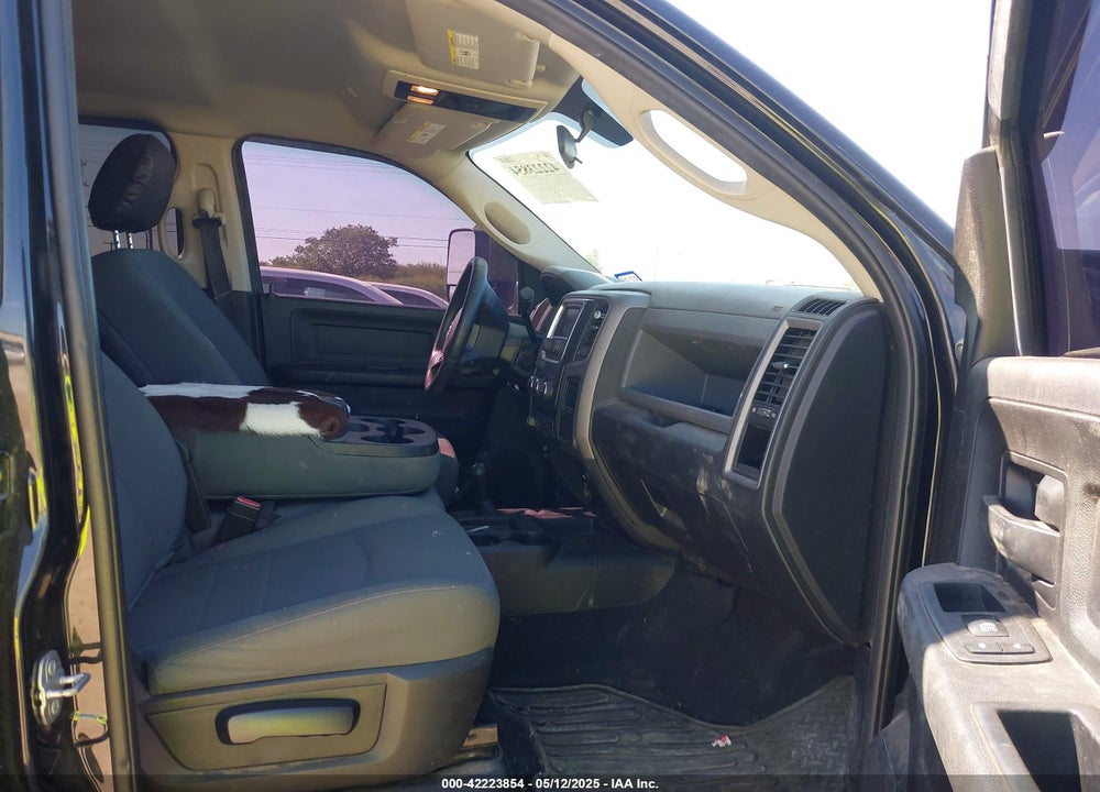 2018 RAM 2500 VIN: 3C6UR5CL3JG217007