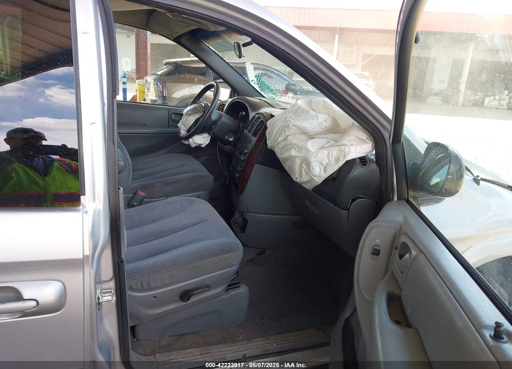 2004 CHRYSLER TOWN & COUNTRY VIN: 1C4GP45R64B539340