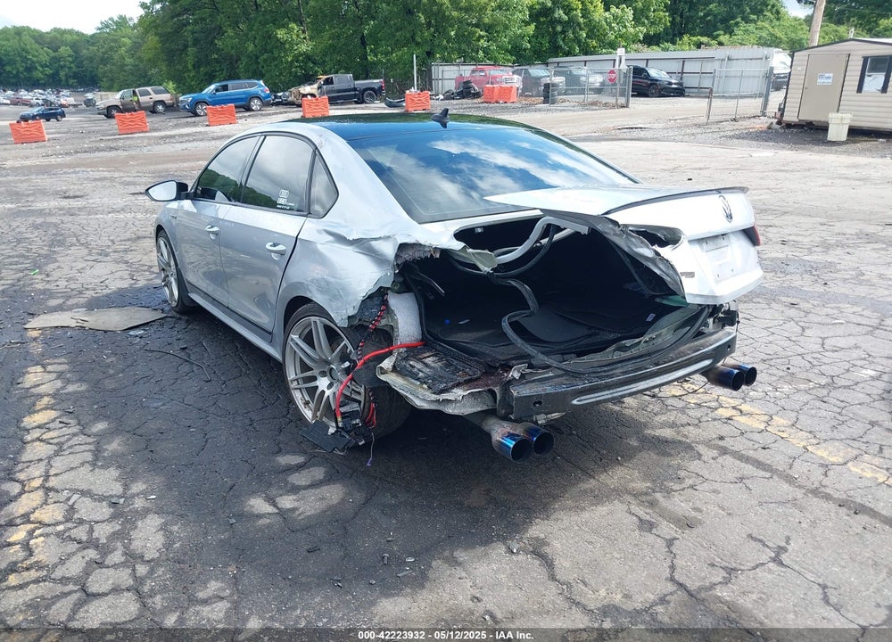 2018 VOLKSWAGEN PASSAT VIN: 1VWJM7A3XJC051142