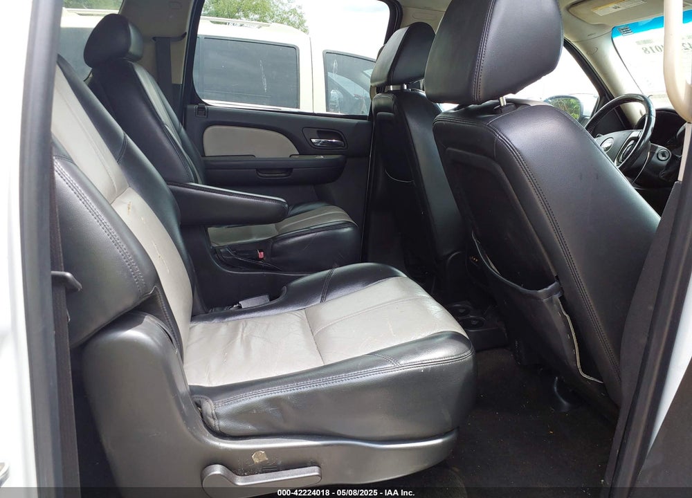 2008 CHEVROLET SUBURBAN 1500 LT VIN: 3GNFK16378G138399
