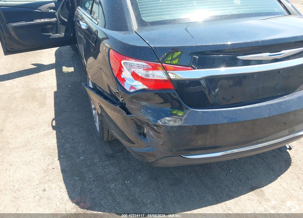 2012 CHRYSLER 200 VIN: 1C3CCBCB7CN306332