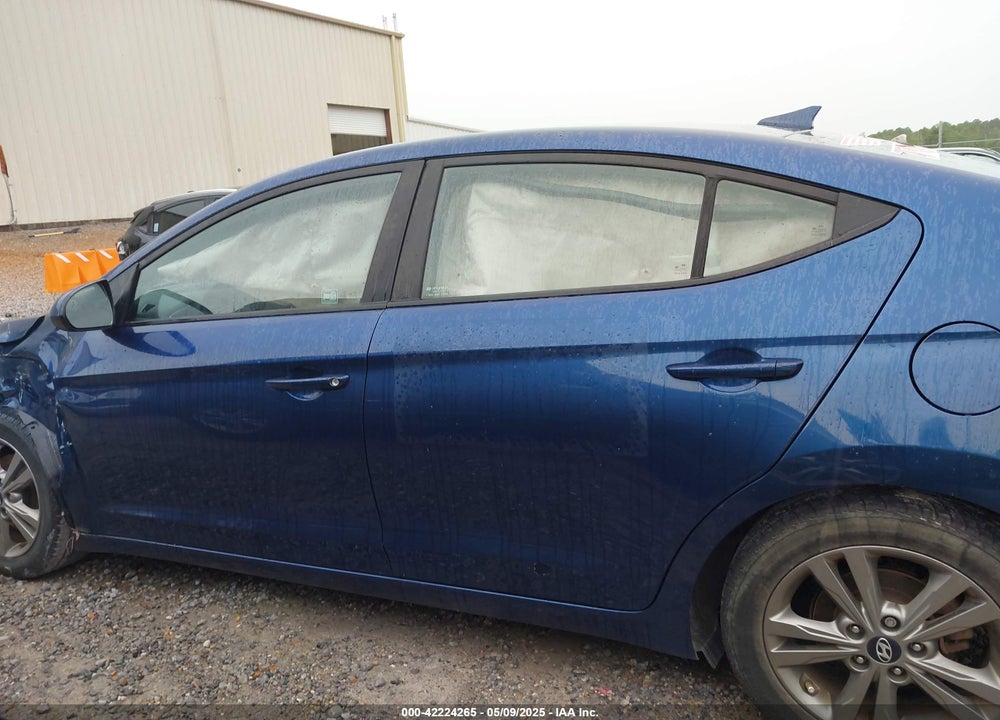 2018 HYUNDAI ELANTRA VIN: 5NPD84LF5JH388719