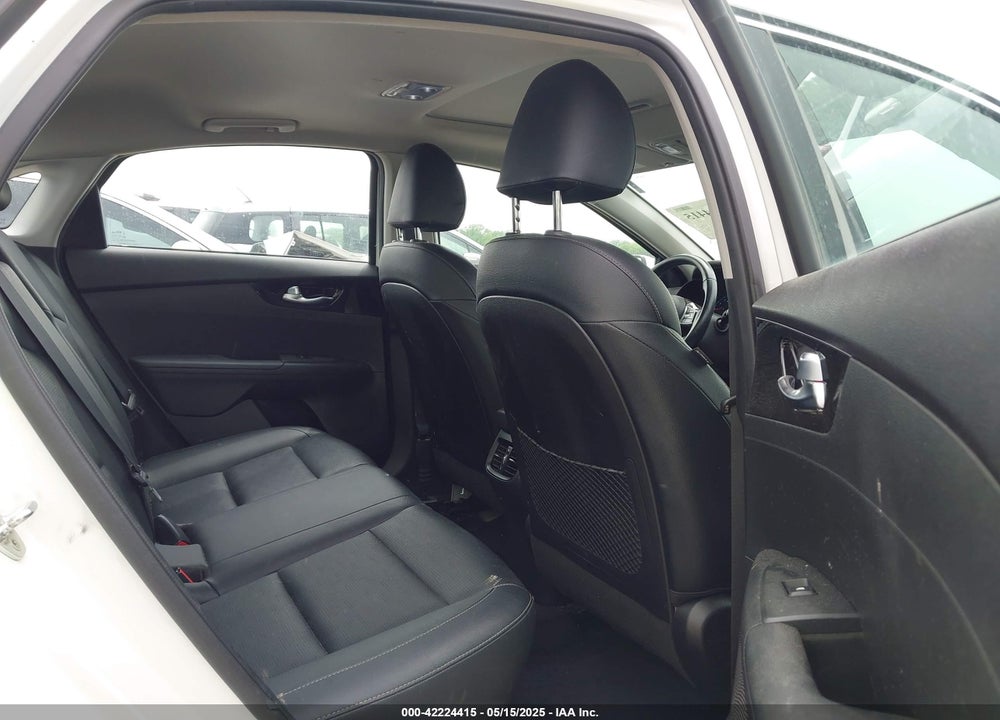 2021 KIA FORTE EX VIN: 3KPF54AD0ME313177