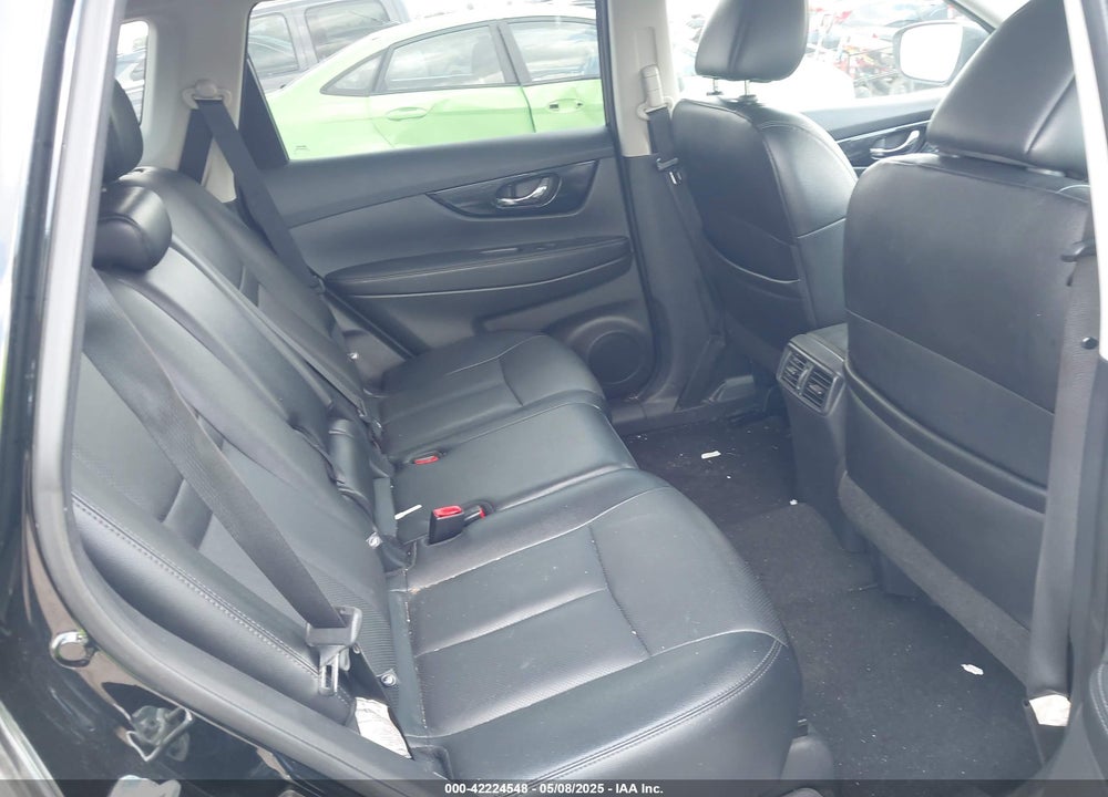 2017 NISSAN ROGUE SL VIN: 5N1AT2MV5HC837667
