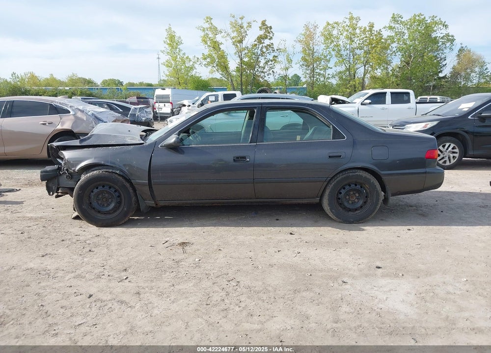 2000 TOYOTA CAMRY LE V6 VIN: 4T1BF22K7YU092029