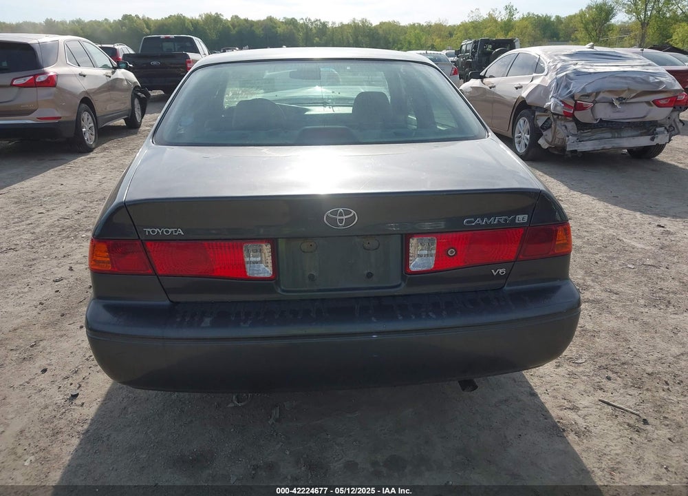2000 TOYOTA CAMRY LE V6 VIN: 4T1BF22K7YU092029