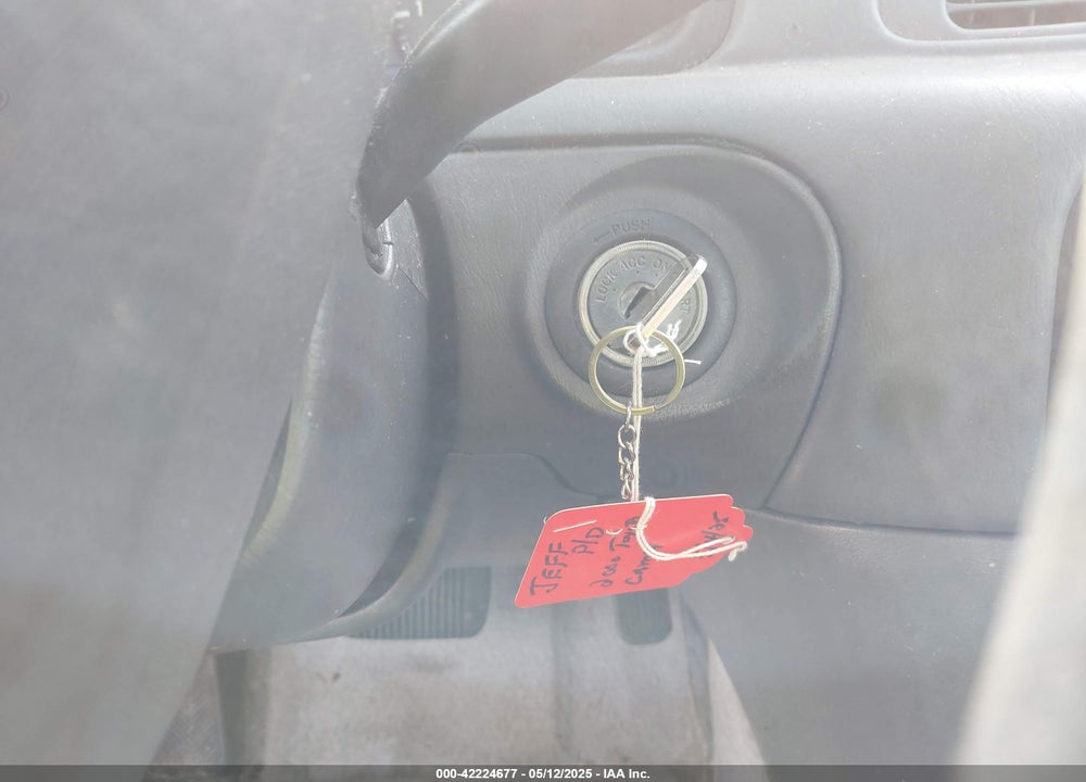 2000 TOYOTA CAMRY LE V6 VIN: 4T1BF22K7YU092029