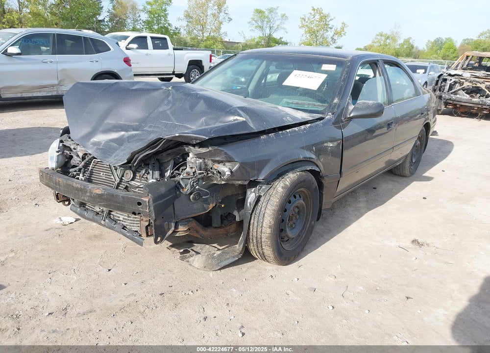 2000 TOYOTA CAMRY LE V6 VIN: 4T1BF22K7YU092029