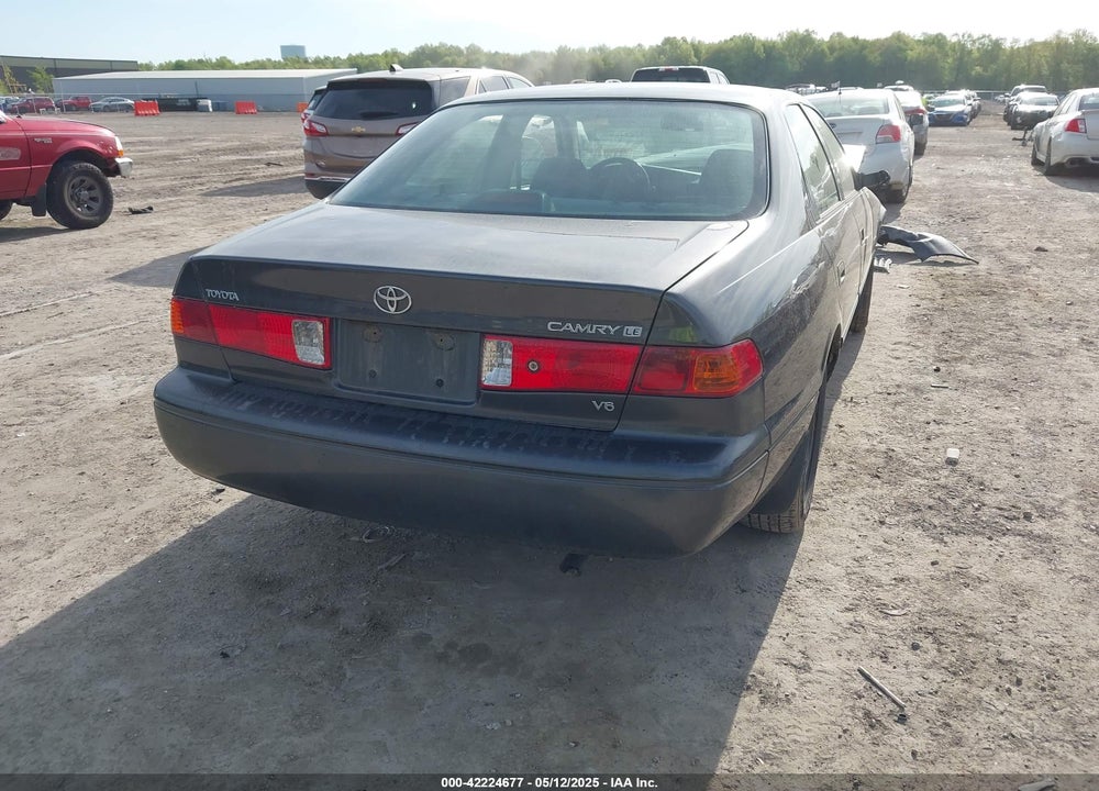 2000 TOYOTA CAMRY LE V6 VIN: 4T1BF22K7YU092029